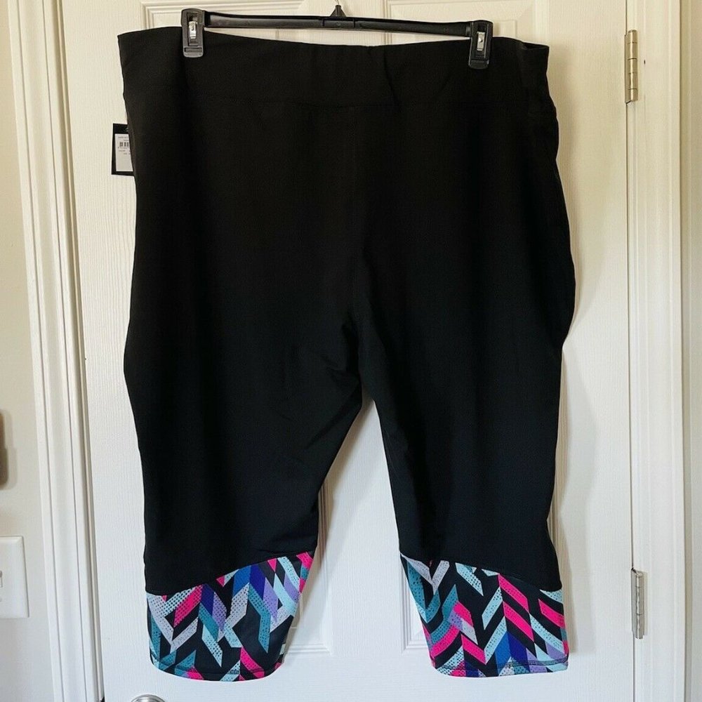 NWT Avenue Delta Active Plus Size Capri - 30/32 - Picture 4 of 4